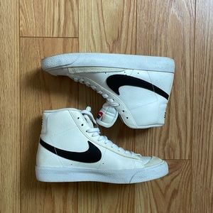 Nike Blazer Mid '77 Vintage Shoes White/Black/Sail